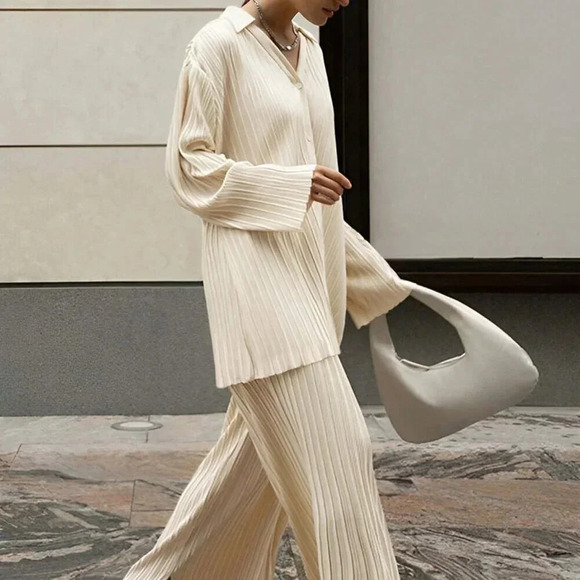 Apricot Casual Women's Solid Color Turn-Down Collar Top And Loose Pants - Picture 1 of 3